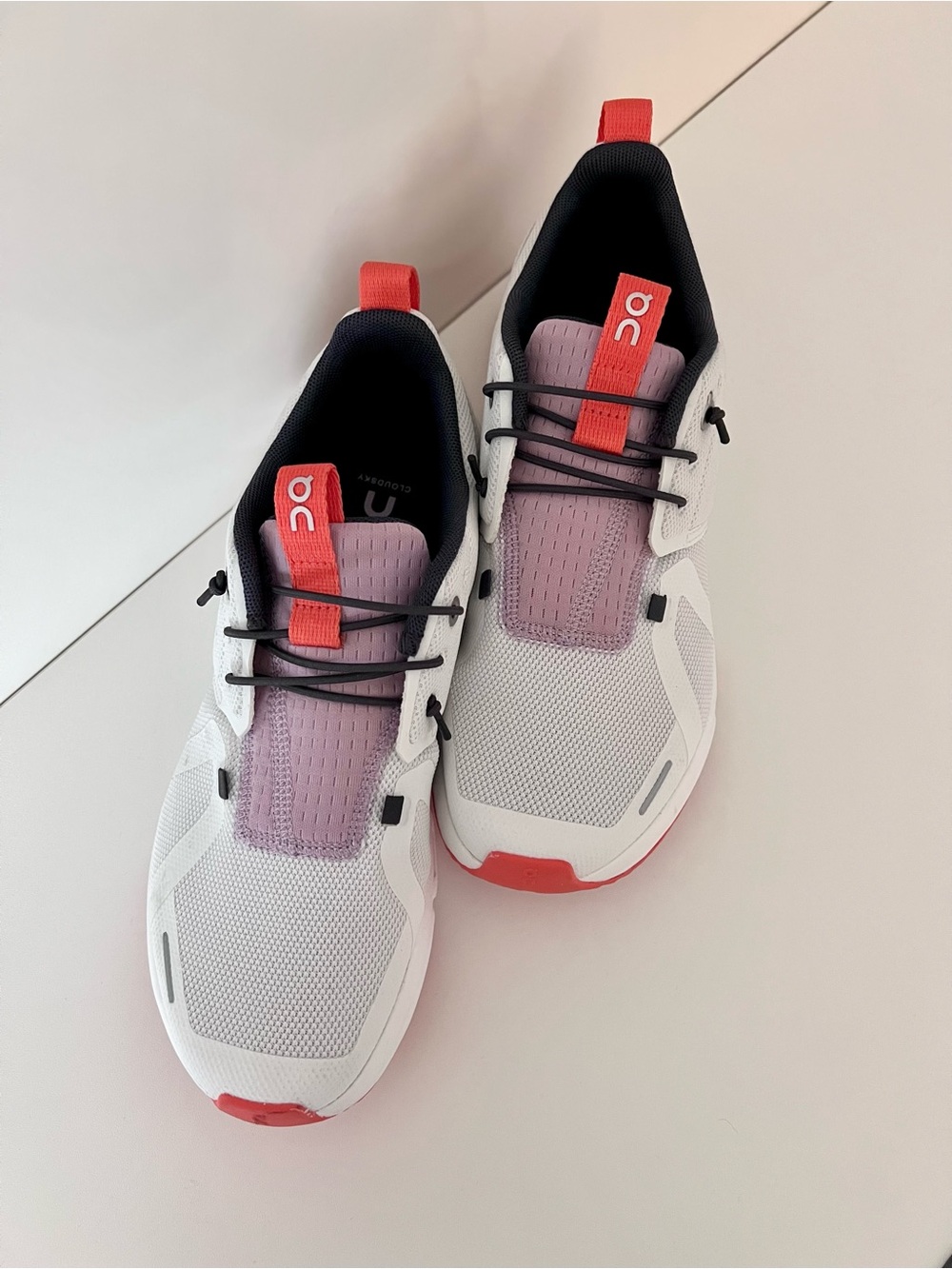 ON Cloud Sky Undyed White Mauve Running Tennis Shoes - Size - US Youth 5 Unisex